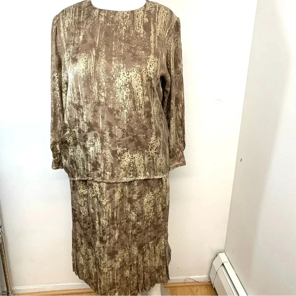 Vintage Skirt Blouse Set Size 18 100% Silk Long Sleeve Midi Pleats Elastic Wais